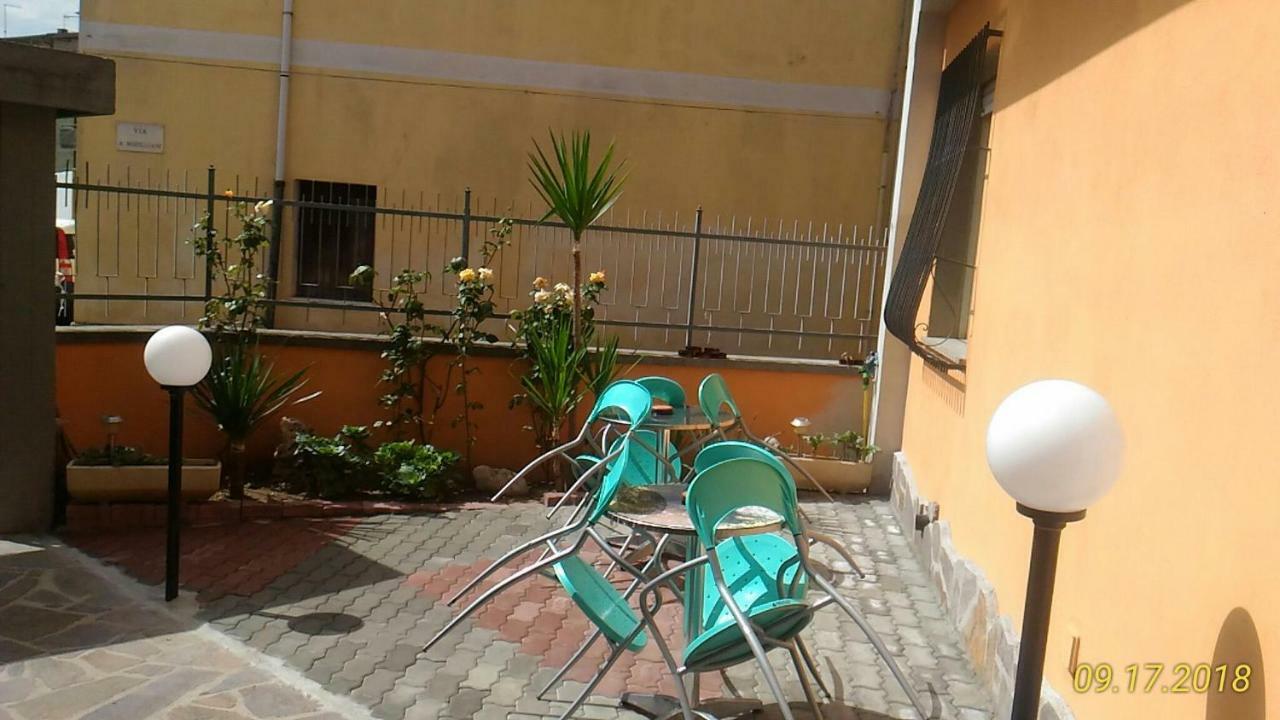 B&B Madau Samugheo Екстериор снимка